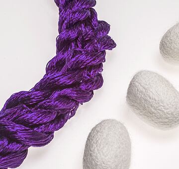 Natur Seidengarn zum Handsticken, violett 24-3
