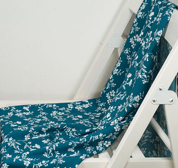 Sartor Designerstoff WIESE, EcoVero Viskose, blau/weiß
