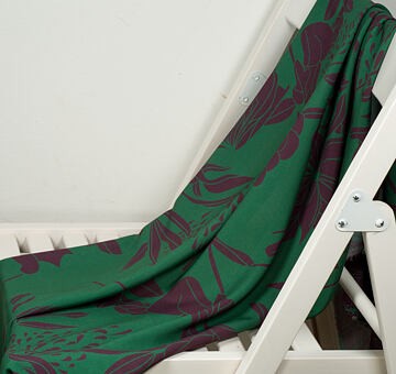 Sartor Designerstoff JUNGLE, EcoVero Viskose, grün